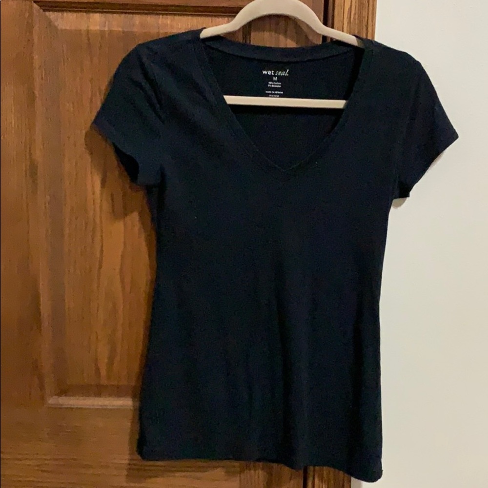 Black v neck size M